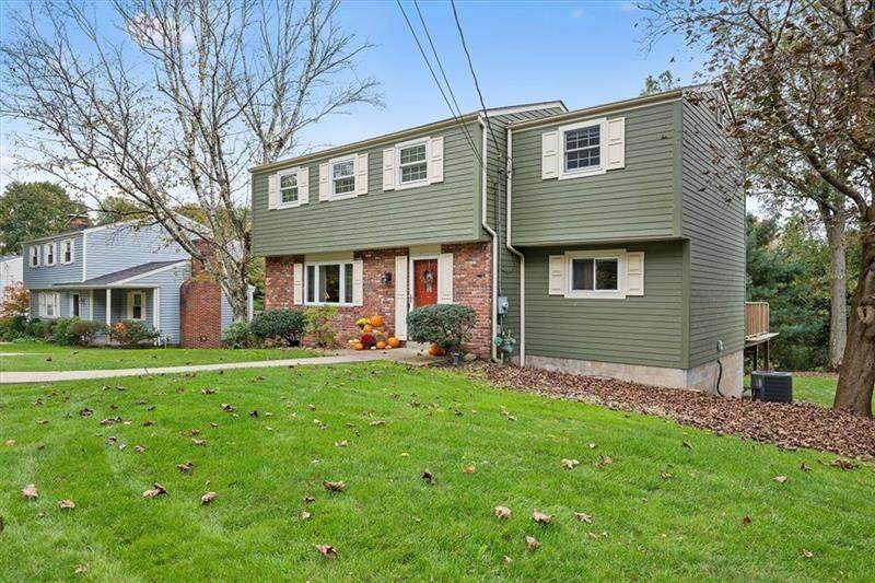 357 Mohican Ave - Photo 1