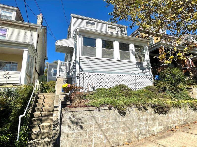 212 Lorenz Ave - Photo 1