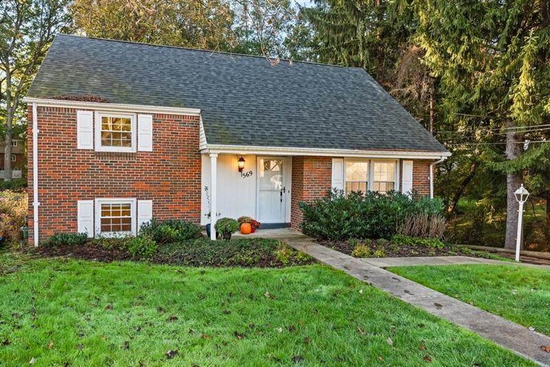 569 Tyler Street - Photo 1