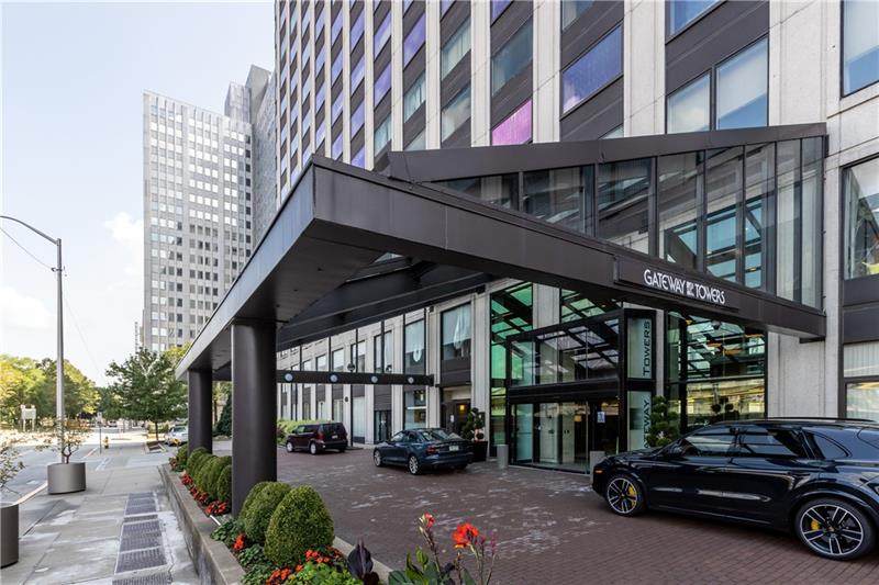 320 Fort Duquesne Blvd - Photo 1