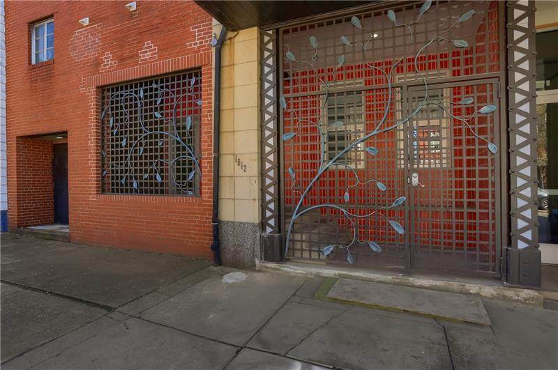 1912 Jane Street - Photo 1