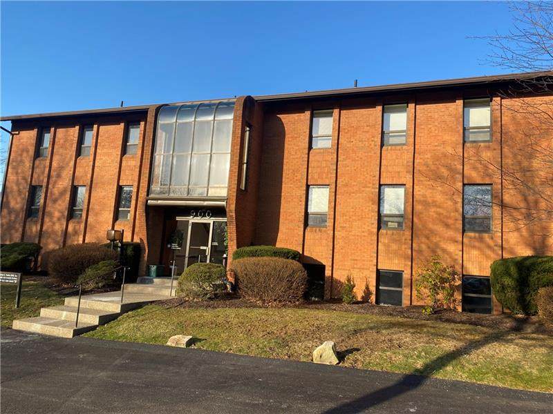 909 Commerce Dr - Photo 1