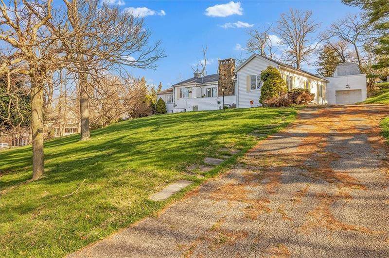 777 Lockhart Street - Photo 1