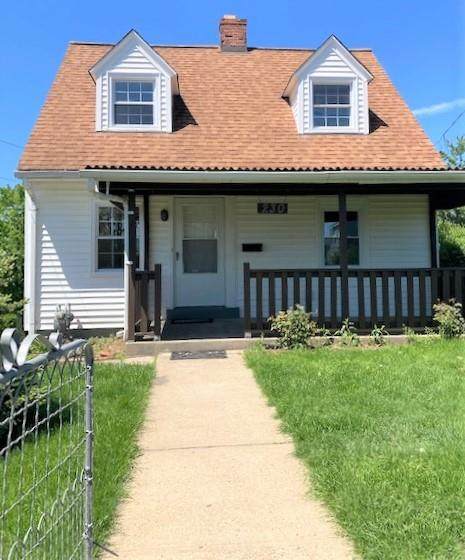 230 Camfield - Photo 1