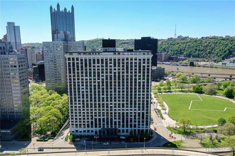 320 Fort Duquesne Blvd - Photo 1