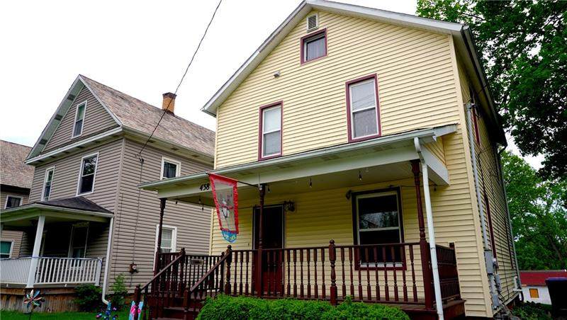 438 Main St - Photo 1