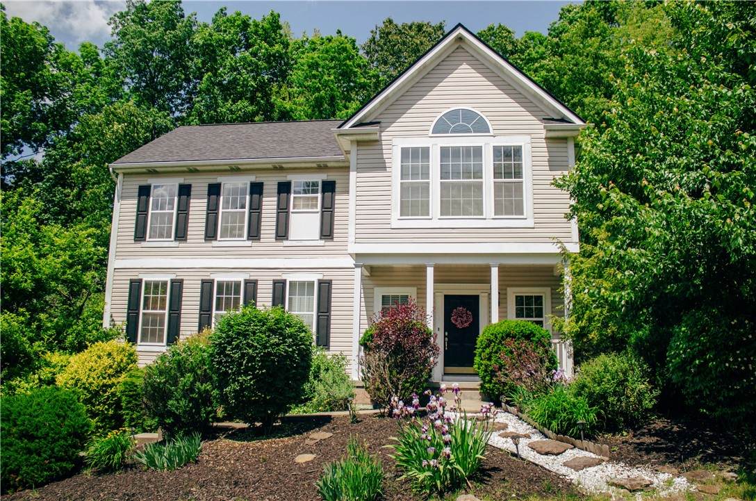 137 Bayberry Lane - Photo 1