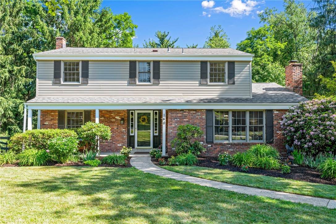 140 Maple Dr - Photo 1