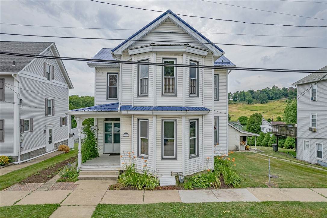 328 Concord Ave - Photo 1
