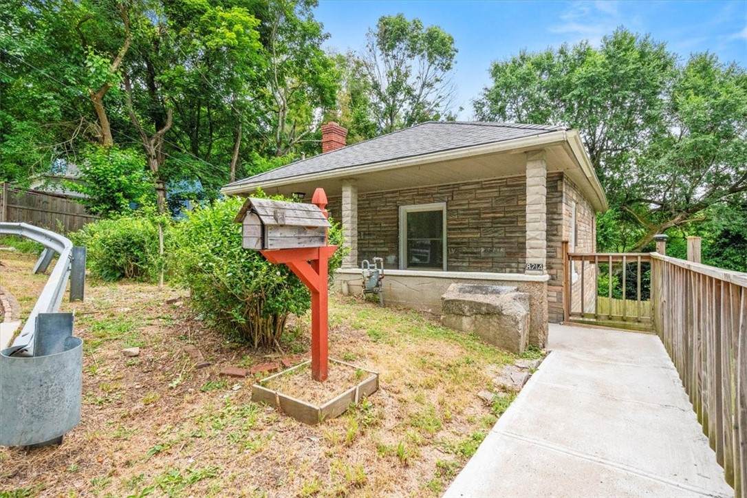 8214 Perchment St - Photo 1