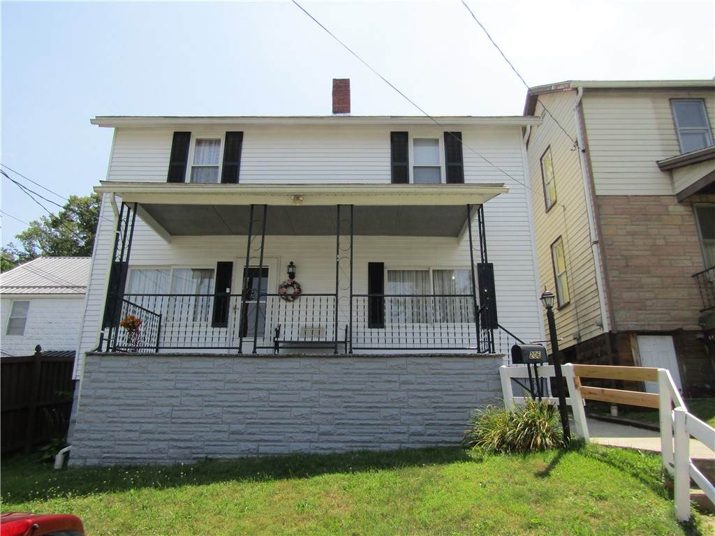 206 Highland Ave - Photo 1