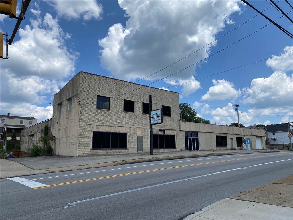 537 Lincoln Hwy - Photo 1