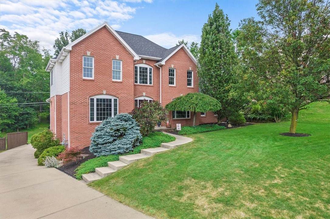 219 Fairmeadow Cir - Photo 1