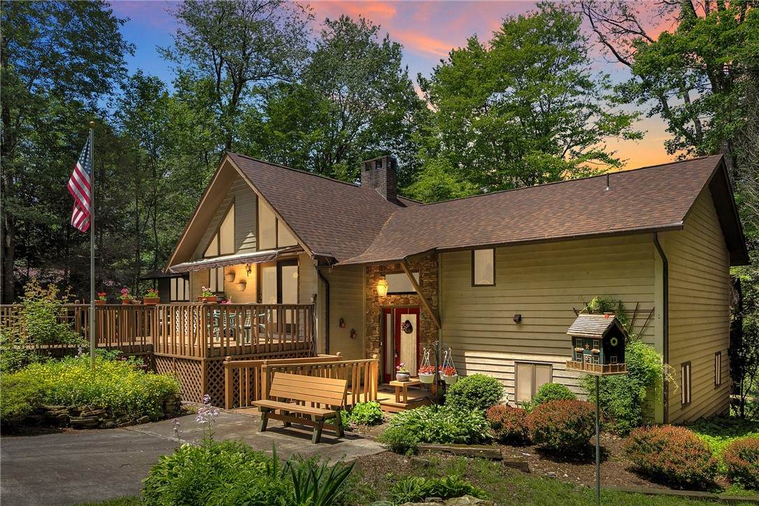 122 Delaware Lane - Photo 1