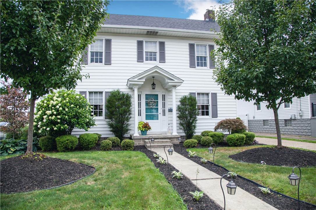 1530 Marion Ave - Photo 1