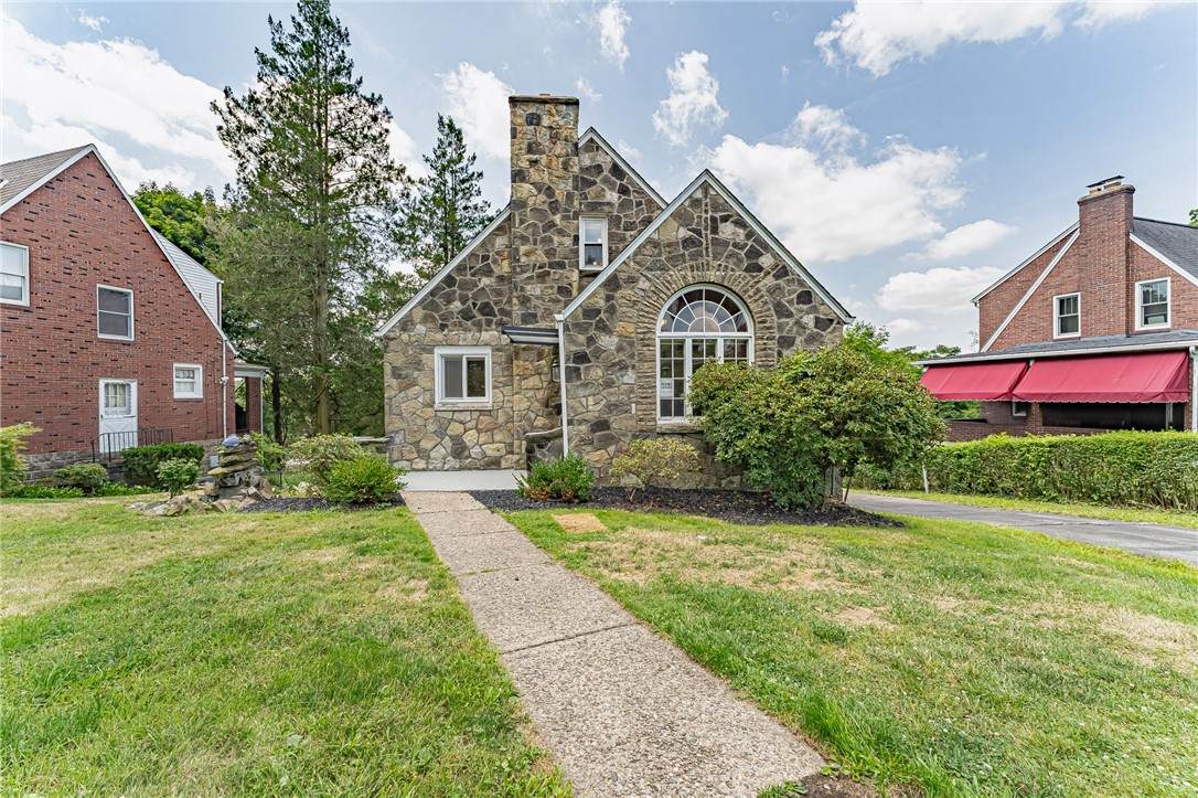 11516 Clematis Blvd - Photo 1