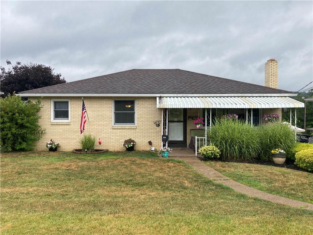 604 Regina Dr - Photo 1