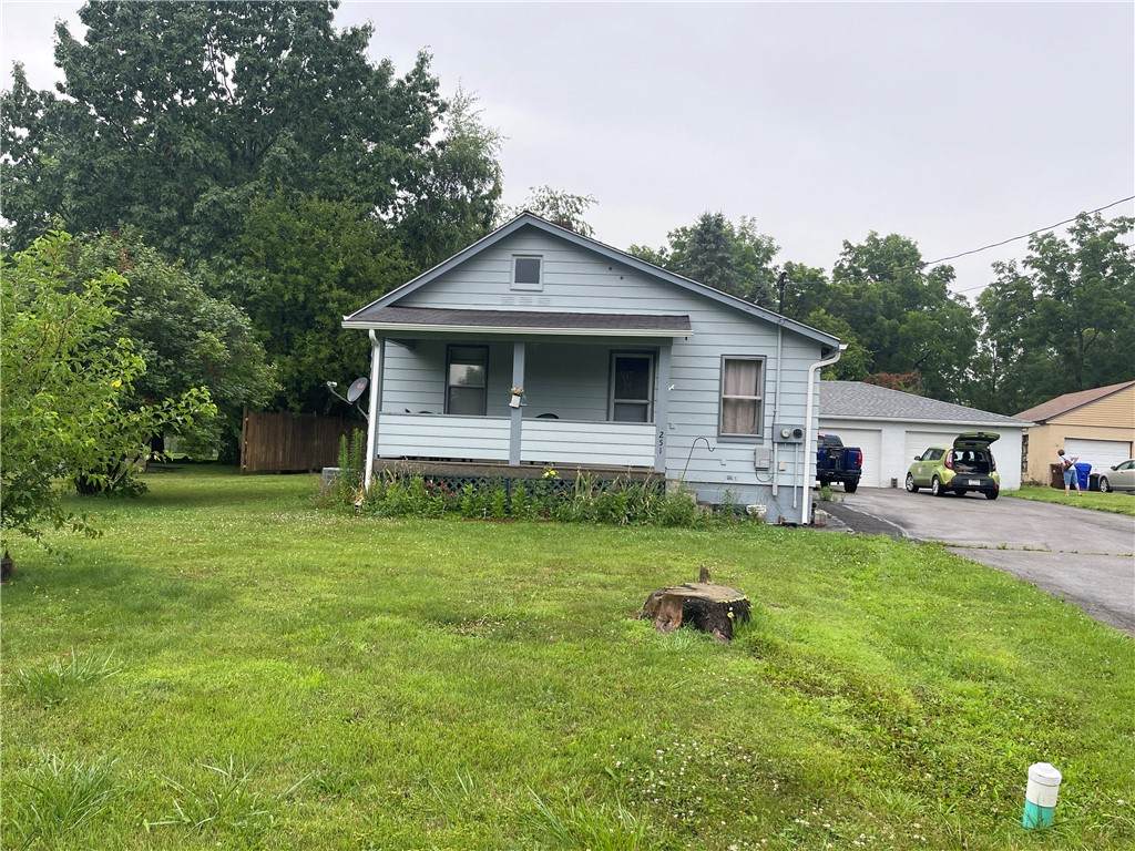 251 Rich Ave - Photo 1