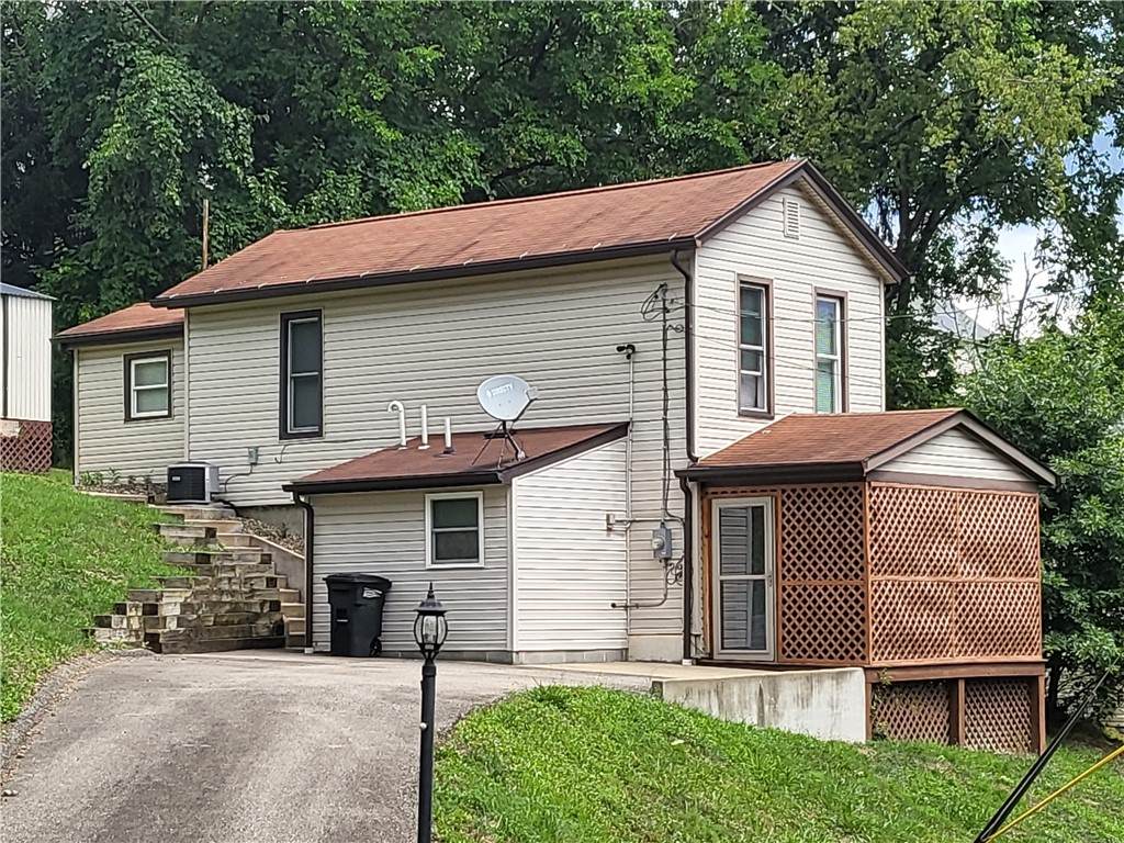 549 Kearns Ave - Photo 1
