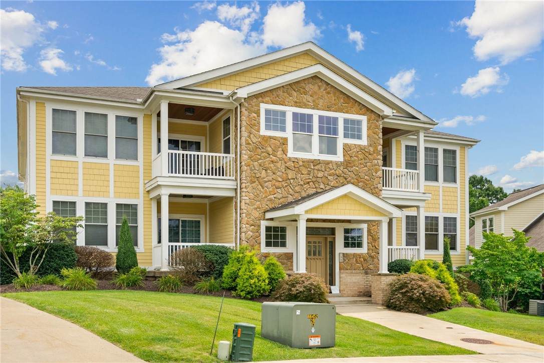 244 Berkeley Way - Photo 1