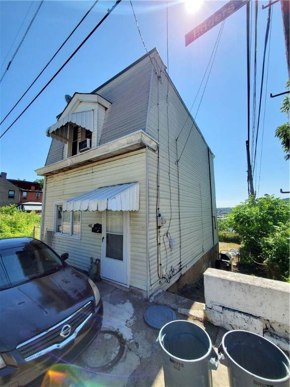 2101 Eggers St - Photo 1
