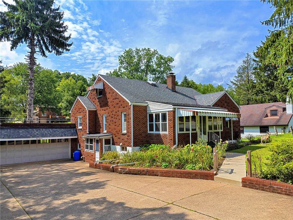 411 Center Rd - Photo 1