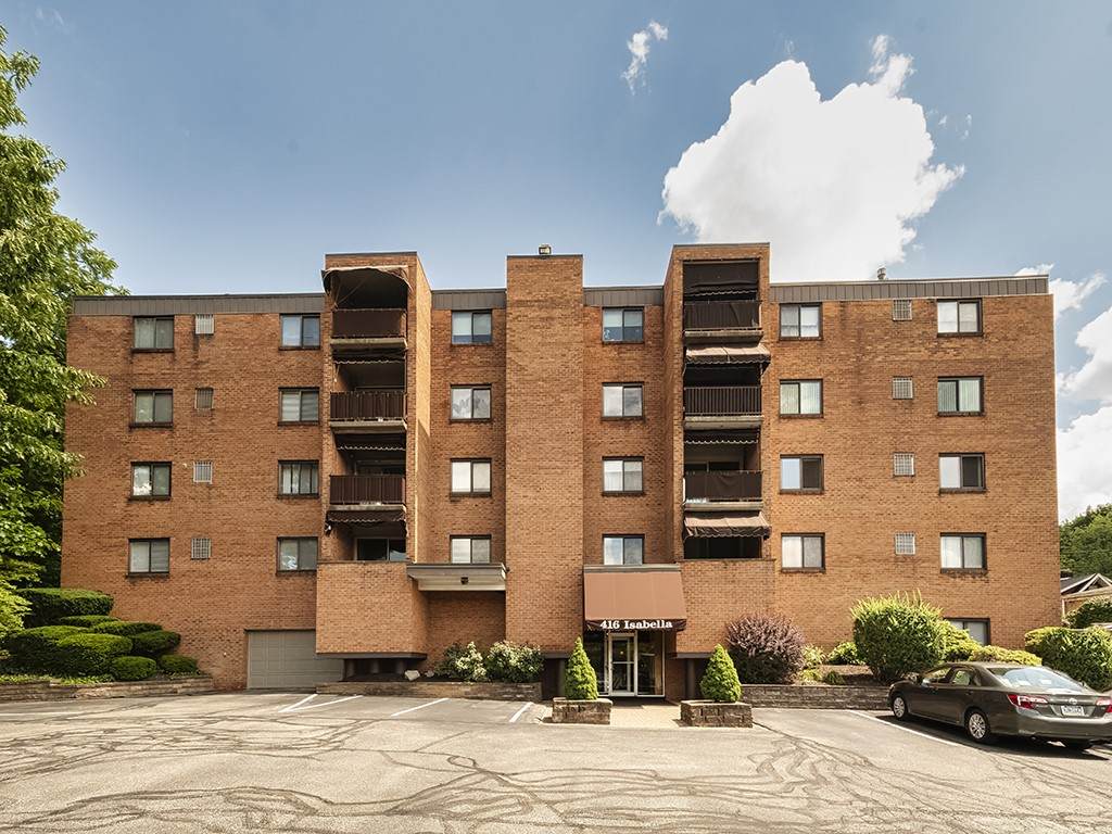 416 Isabella Street - Photo 1