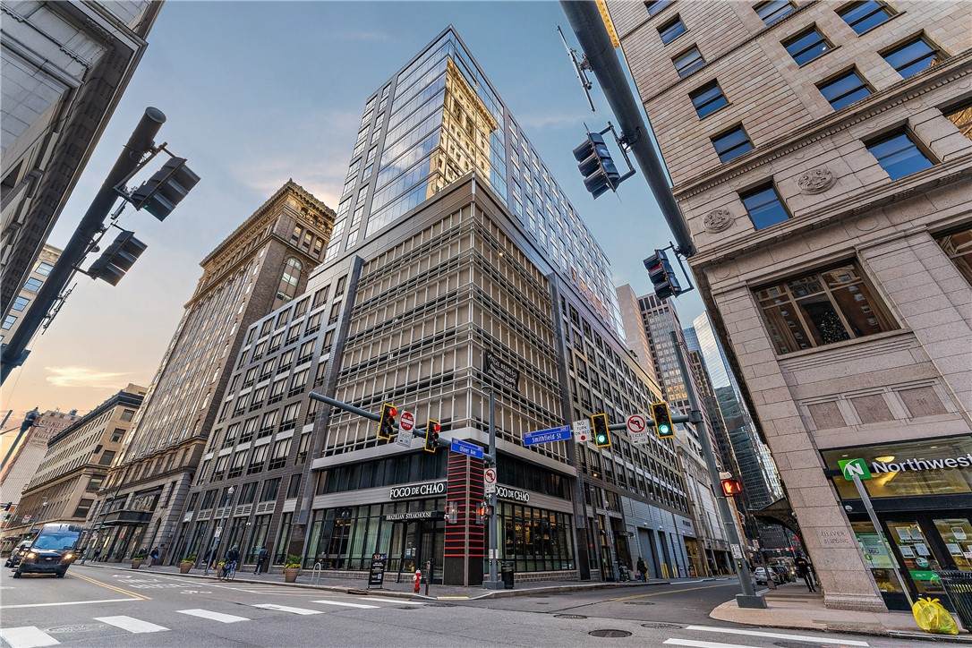 350 Oliver Avenue - Photo 1