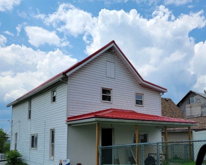 1004 Maple Ave - Photo 1