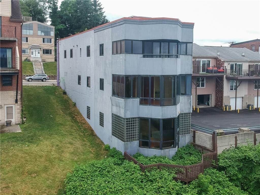 47 Bailey Ave - Photo 1