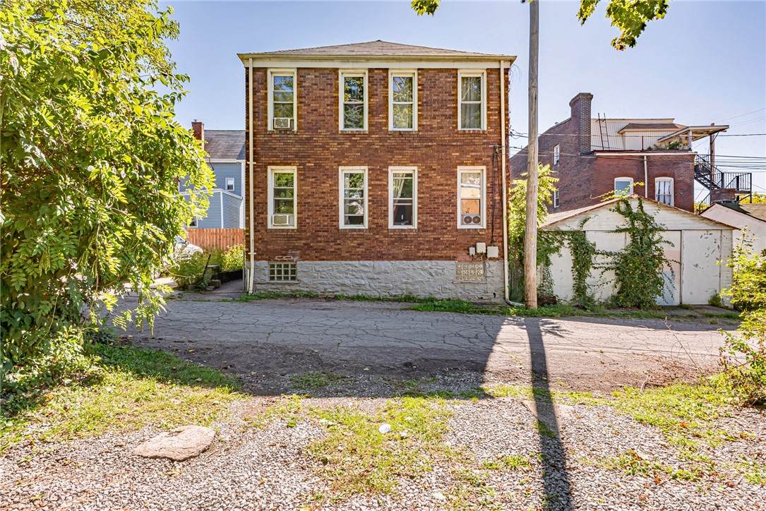 817 Sheridan Ave - Photo 1