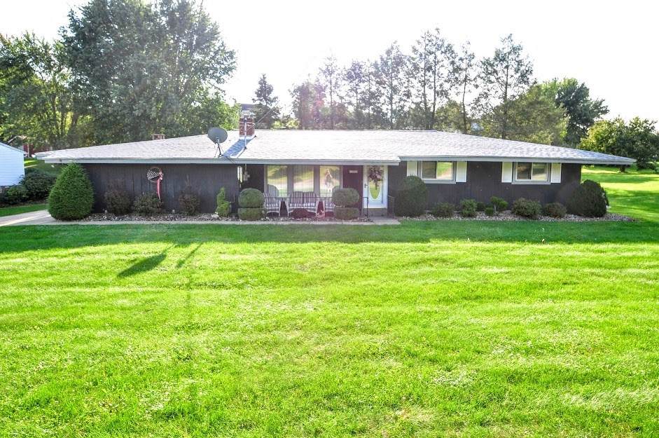 100 Baywood Dr - Photo 1
