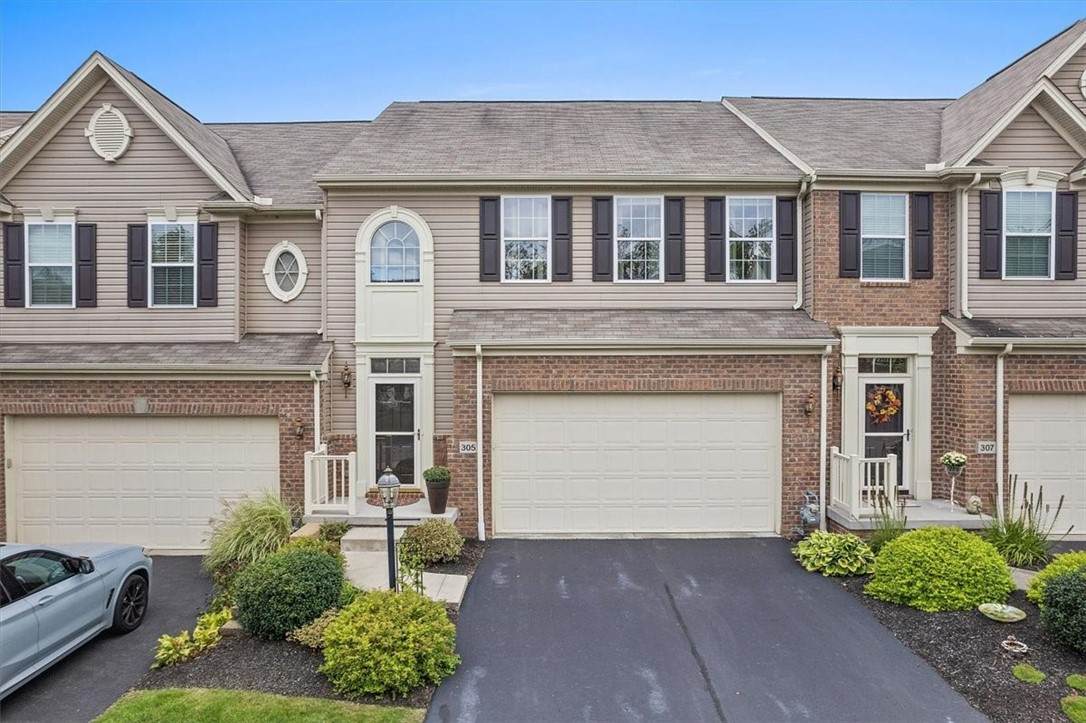 305 Maple Ridge Drive - Photo 1