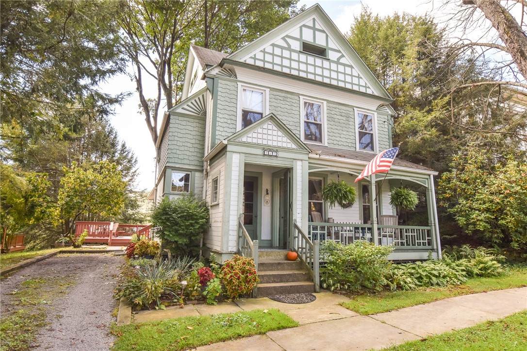 315 4th Street - Photo 1