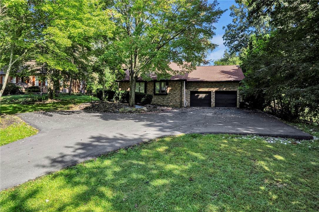 128 Evergreen Drive - Photo 1