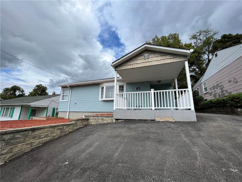 1323 New York Ave - Photo 1