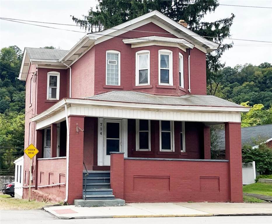 714 3rd Ave - Photo 1