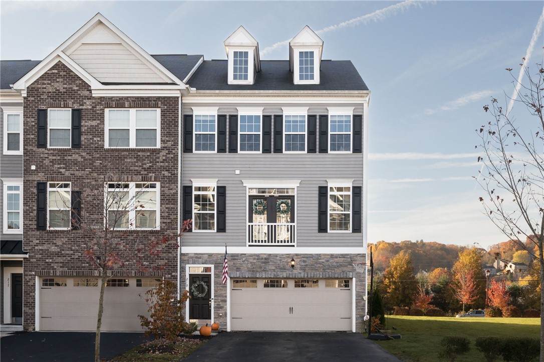 219 Eagle Dr - Photo 1