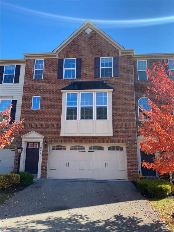 1202 Pointe View Dr - Photo 1