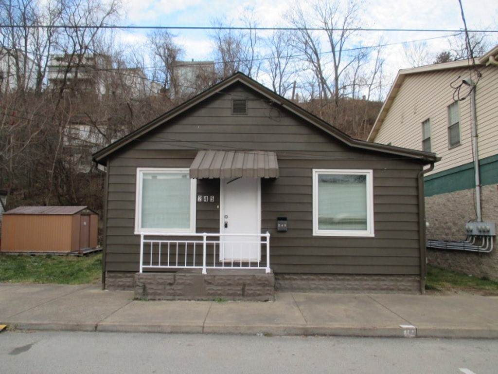 245 Main St - Photo 1