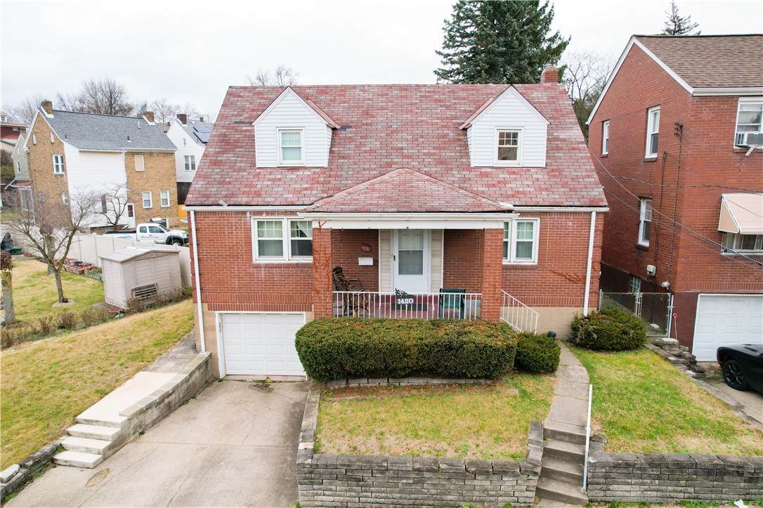 1420 Benton Ave - Photo 1