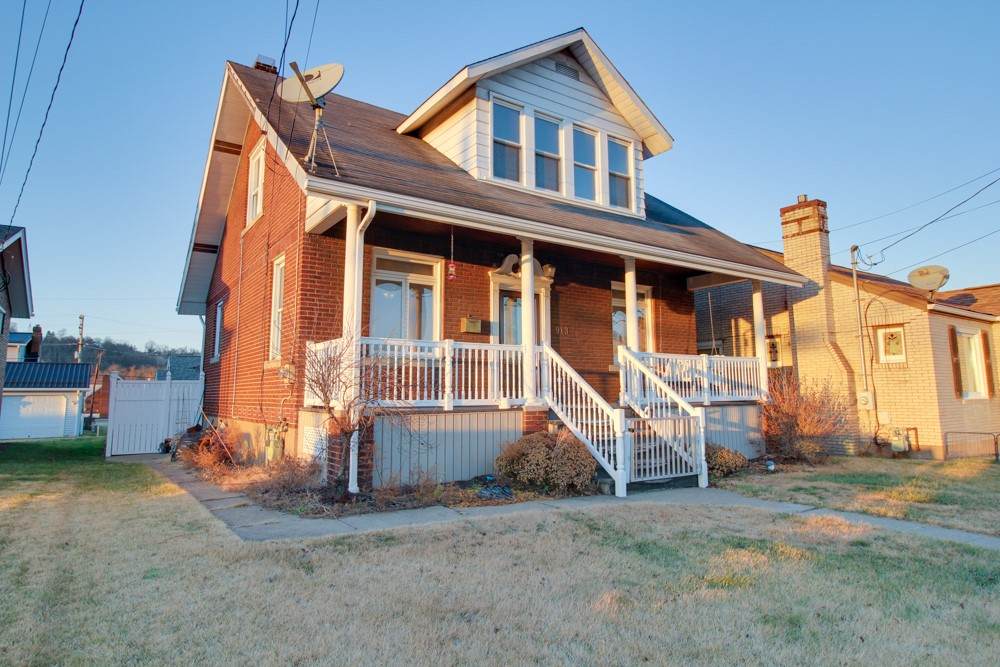 913 Hill St - Photo 1