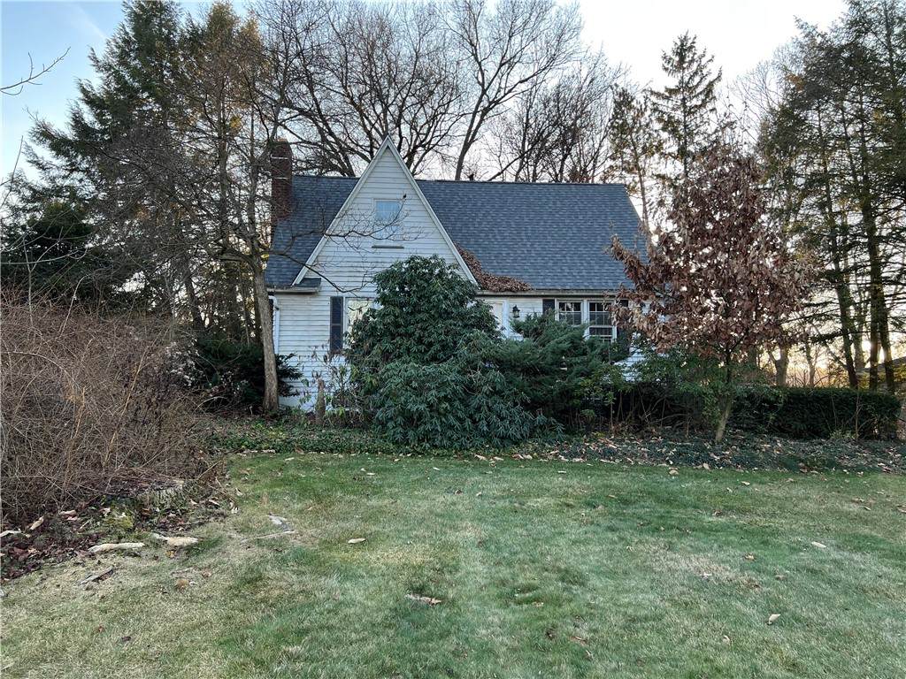 1075 Tuscarawas Rd - Photo 1