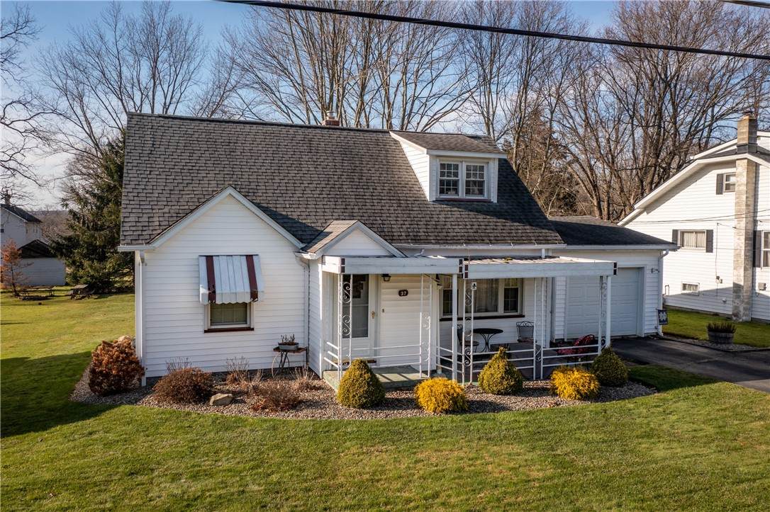 37 Templeton Avenue - Photo 1