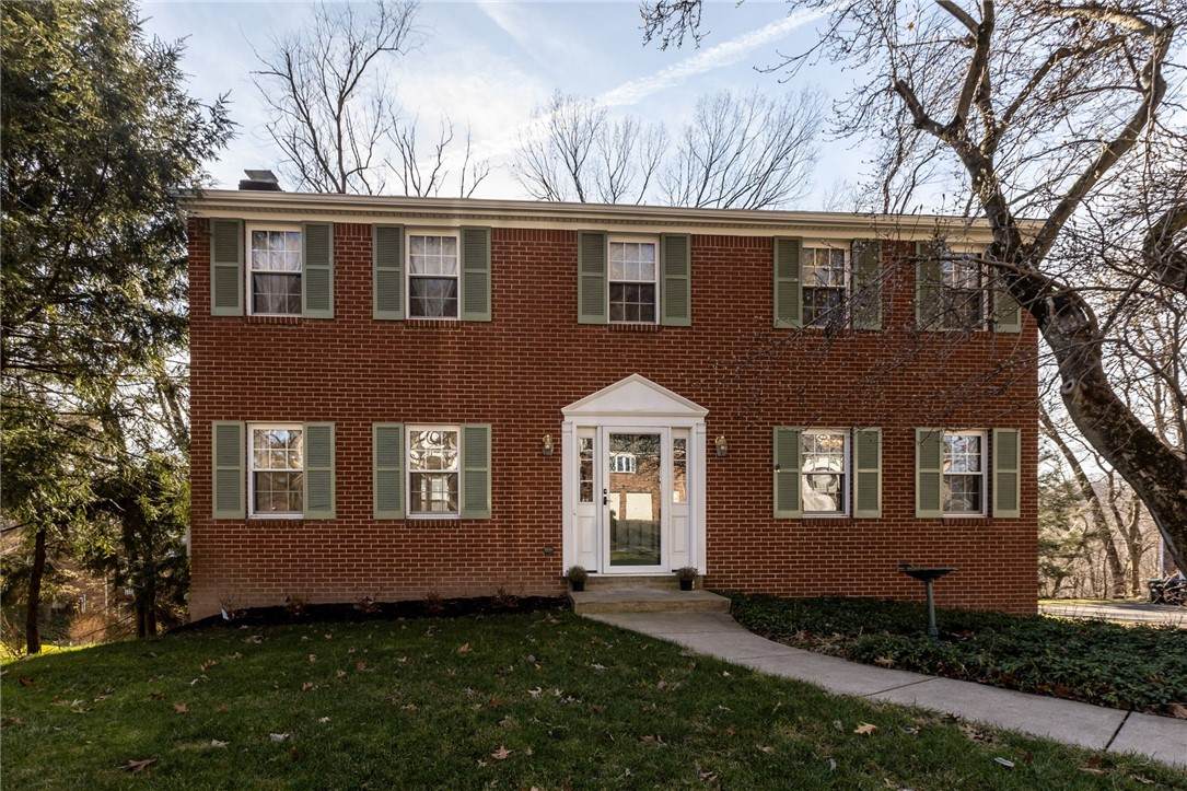620 Berwick Ct - Photo 1