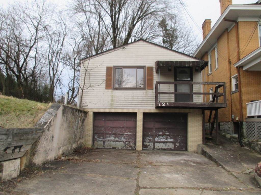121 Mcintyre Ave - Photo 1