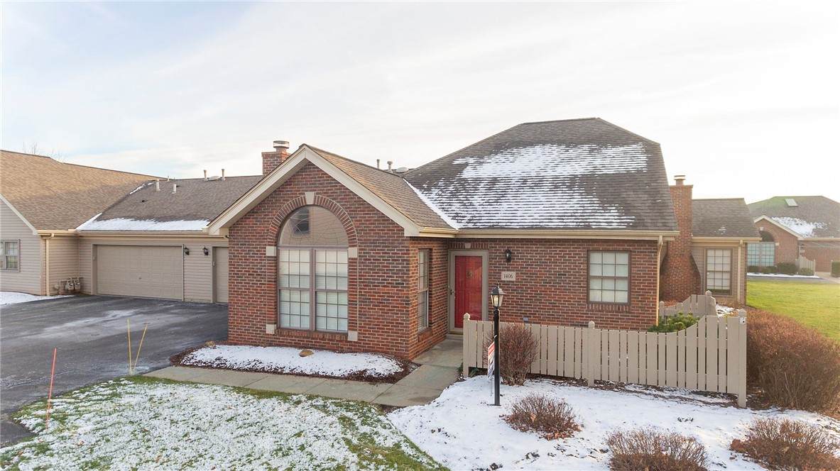 1406 Lyons Chase Circle - Photo 1