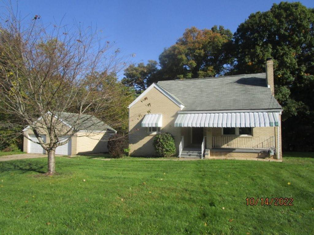 703 Hickory Dr - Photo 1