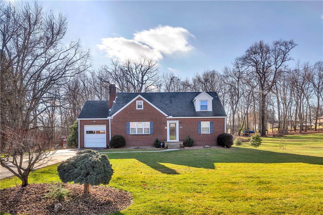 325 Clark Ave - Photo 1