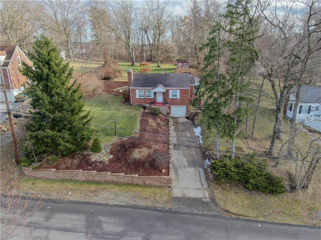 3301 Thornwood Drive - Photo 1